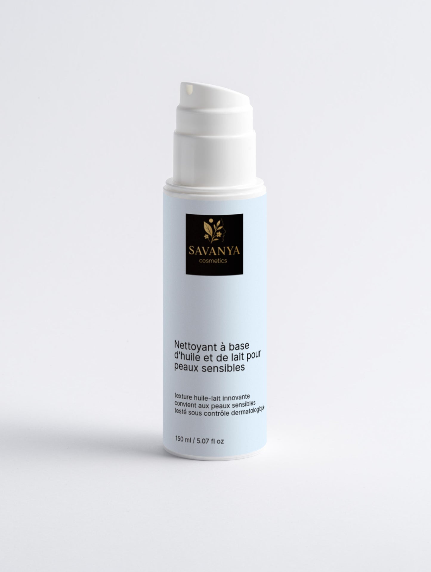 Nettoyant à base d'huile et de lait pour peaux sensibles